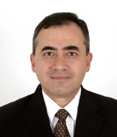 Dr. Eduardo Solís