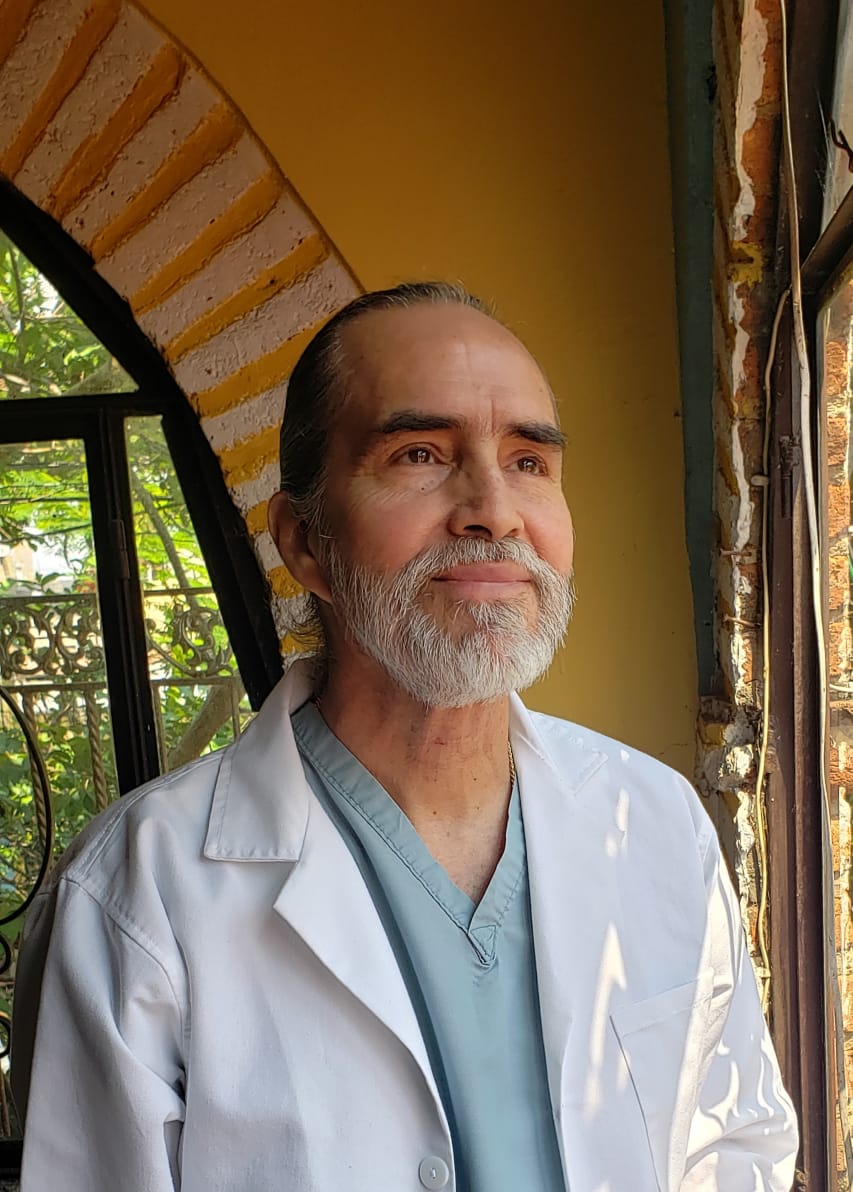 Dr. Óscar Lomelí González